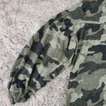 Moda  Green Camouflage Balloon Sleeve Top Size Medium Photo 2