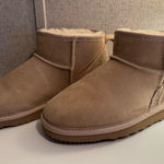 Boots Tan Size 8 Photo 0