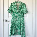 Dalton Silk Crepe Wrap Dress in Green Floral Print Size L Photo 4