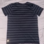 Lululemon T-Shirt Photo 1