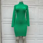 Elegant Green Open Photo 8