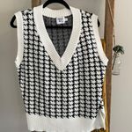 Princess Polly Sweater Vest Photo 0