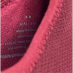 Blondo ‎ Sneaker Womens Size 8 Burgundy Red Knit Pull On Waterproof Shoes Photo 8