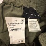 Know One Cares (NWT) olive green cargo pants size medium Photo 4