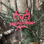 Realtree  camouflage wooded print v neck long sleeve size large Photo 1