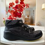 Bzees Black and Yellow Comfort Shoes Size 8.5 Photo 1