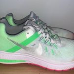 Nike  Women's Zoom Winflo 2 Running Shoe Size 9 White/Metallic Silver/Pink/Green Photo 2