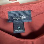 Daytrip  Women’s Rust Colored Sleeveless Lightweight Pleated Top Size Medium Photo 4