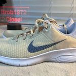 Nike Women's Flex Experience Run 11 Running Shoes Multicolor Size 9.5 Photo 2