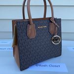 Michael Kors MK Mercer Medium Messanger Bag - Brown Photo 0