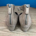 Eileen Fisher  Liza Nubuck Stretch Ankle Strap Chunky Heel Pump Women’s Size 8.5 Photo 2