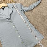 Banana Republic  Women’s Ribbed Resort Shirt Collared Longsleeve in Tide Blue S Photo 11