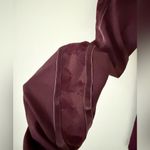 Lululemon  Wunder Under Crop High Rise Legging in Burgundy with Velvet - Size 4 Photo 3
