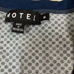 Motel  Blue Dot Print Fitted V Neck Short Sleeve Stretch Top Medium Cropped Photo 2