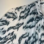 Puma  White THE PLAYERS CLOUDSPUN Animal Print Full-Zip Golf Jacket Size Med EUC Photo 2