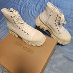 Steve Madden NWT Sutton White Leather Boots Size 9. Photo 6