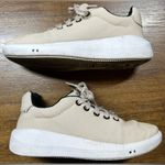 Üni Women’s Size 7 Perform Low Tan (Sand) Shoes Photo 1