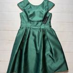 Alfred Sung NWT - - Women’s Hunter Green Cap Sleeve Cocktail Dress - Size 12 Photo 0
