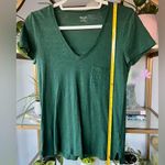Madewell Whisper Cotton V-Neck Pocket Tee in Smoky Spruce Green Photo 3