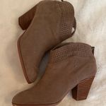 Violet & Red Jackson Lazer Cut Topline Booties In Taupe Faux Suede Tan Size 7.5 Photo 9