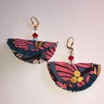 Unique Floral Pink and Gold Tone Beaded Boho Earrings Photo 4