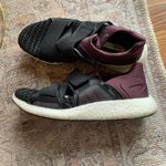 Adidas Black Purple Sneaker Athletic Shoes Women Size 6 Running Footwear Photo 1