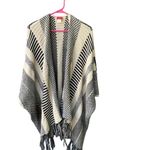 Daytrip  size OS striped Poncho. Photo 1