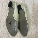 Size 7.5 wide shoes • soft style Photo 6