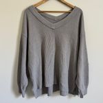 Aerie  Wonder Textured V-Neck Sweater Size Medium Gray Ribbed Oversized Photo 1