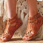 Bed Stu EUC  Leather Claire Caged Sandals Tan Size 8 Photo 3