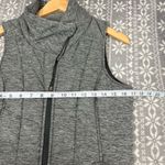 The North Face  Women’s Quilted Puffer Vest Gray Full Zip With Pockets Size Small Photo 11