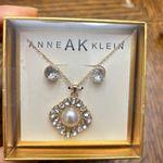 Anne Klein NWT  Necklace & earrings set Photo 0