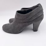 Aerosoles  Role Player Faux Suede Booties Womens Size 9 Grey Heelrest Memory Foam Photo 5