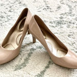 Classic Nude Patent Leather Heel Pumps Tan Size 6 Photo 0