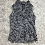 Anne Klein Womens Size 6 Sleeveless Blouse Ruffle Neck Line Black & White Photo 1