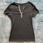 Patty Boutik Gray Tee w V Neck and Decorative Buttons Size Small Photo 0