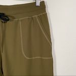 Zyia  Unwind Jogger Pant in Olive Green Women's Size Medium Photo 5