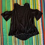 Lush Clothing UO Lush crossover draped cold shoulder cropped blouse in black size S Photo 3