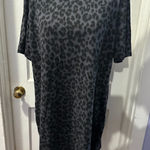 Old Navy  Grey Leopard Short Sleeve Dress in XL Photo 0