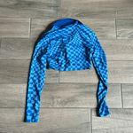 SheIn  checkered cropped long sleeve top Photo 4