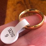 Ladies 18kt solid yellow gold 4mm classic dome wedding band NWT 6 Photo 5