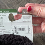 Isotoner  Black and White Snowflake Knit Gloves Photo 3