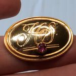Avon Gold Tone Presidents Club Award Oval Brooch Pin with Ruby Rhinestone Photo 2