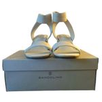 Bandolino  Kindlie Block Heel Ankle Strap Sandal Womens Size 9 Photo 3