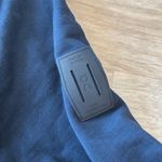 Run On Clouds Crewneck Navy Sweater sz M Blue Size M Photo 4