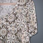 Emily Daniel’s Brown & White Print Round Neck Tie Front Short Sleeve Top Large Photo 2