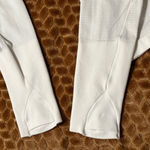 Lululemon ExCELLENT  Swiftly Tech 2.0 Long Sleeve Race Length Shirt White Size 12 Photo 6