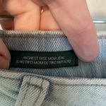 Wild Fable Wild‎ Fable Highest Rise Mom Jeans Distressed Ripped Light Wash Denim Photo 2