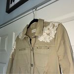 Chico's  Tan Utility Long Sleeve Jacket Lace Appliqué Size 0 or Size Small NWT Photo 4