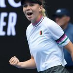 Nike  court dry breathe slam top Sz XL white/true berry /mystic green Photo 1